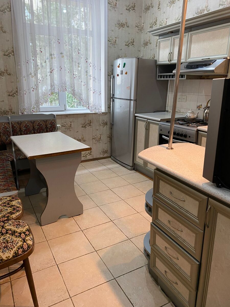 İcarəyə verilir 2 otaqlı köhnə tikili 65 m² — Mənzil, Bakı (9)