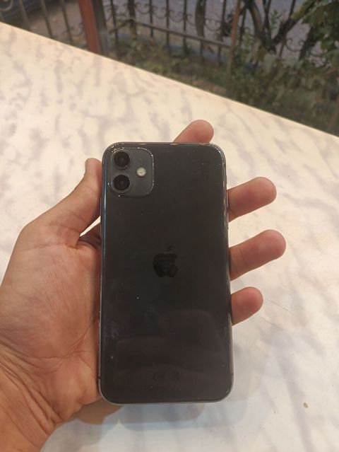 IPhone 11, Qara, Face ID — Masallı