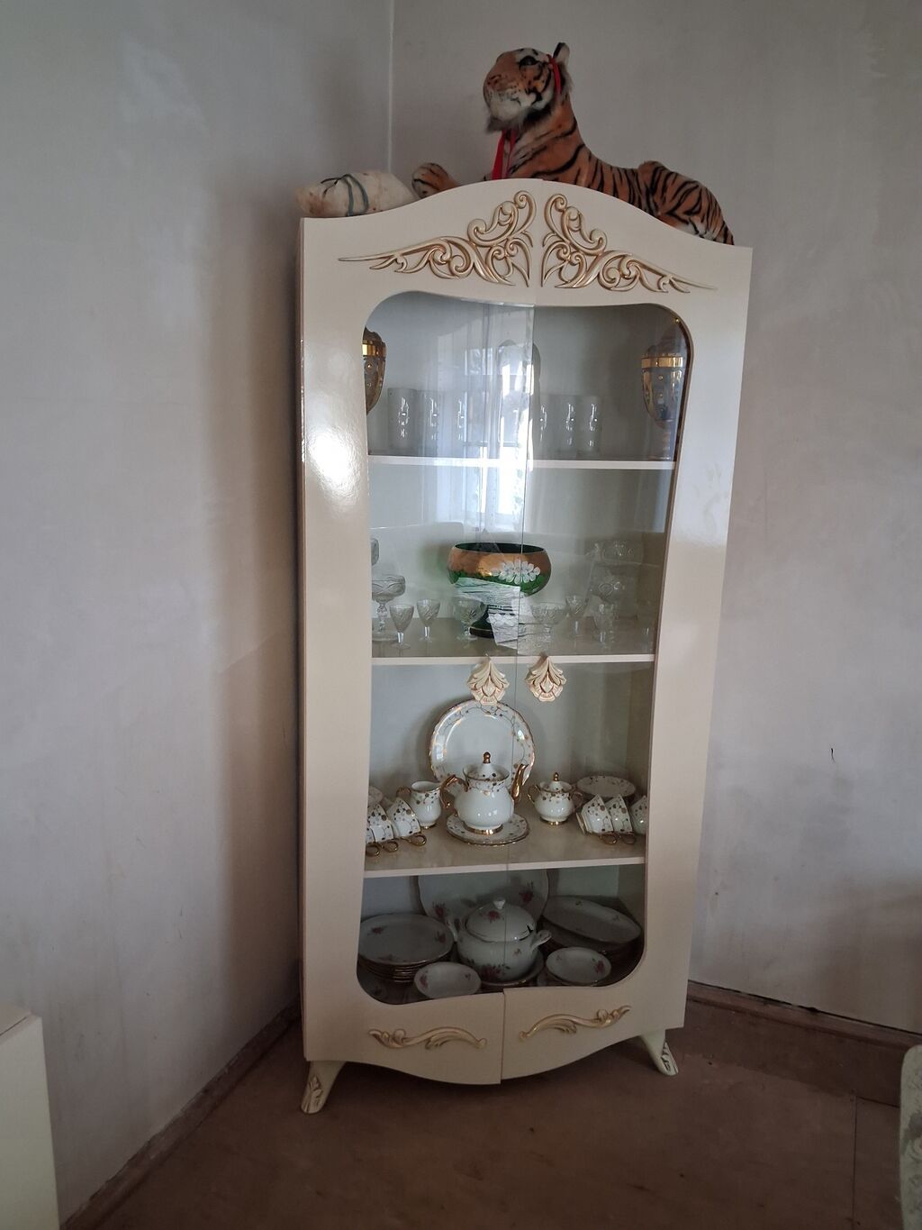 İşlənmiş, Masa və oturacaqlar, Azərbaycan — Qonaq otağı üçün, Gəncə (7)