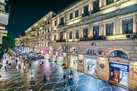 İcarəyə verilir 5 otaqlı köhnə tikili 160 m² — Bakı
