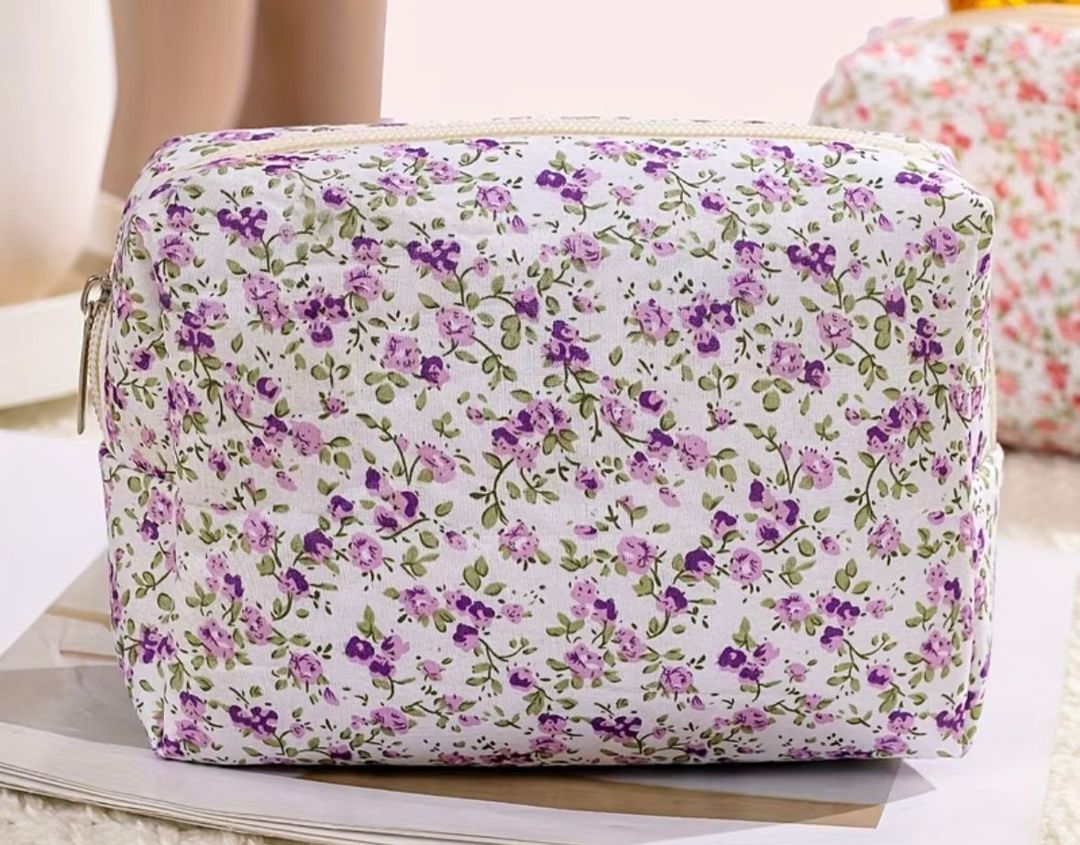 Kosmetik çanta NE849, parça, ağ, 11x17 sm — Mallar, Bakı