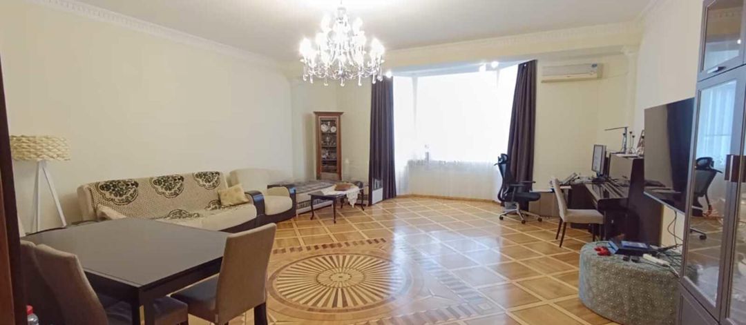 Satılır 4 otaqlı yeni tikili 200 m² — Mənzil, Bakı (2)