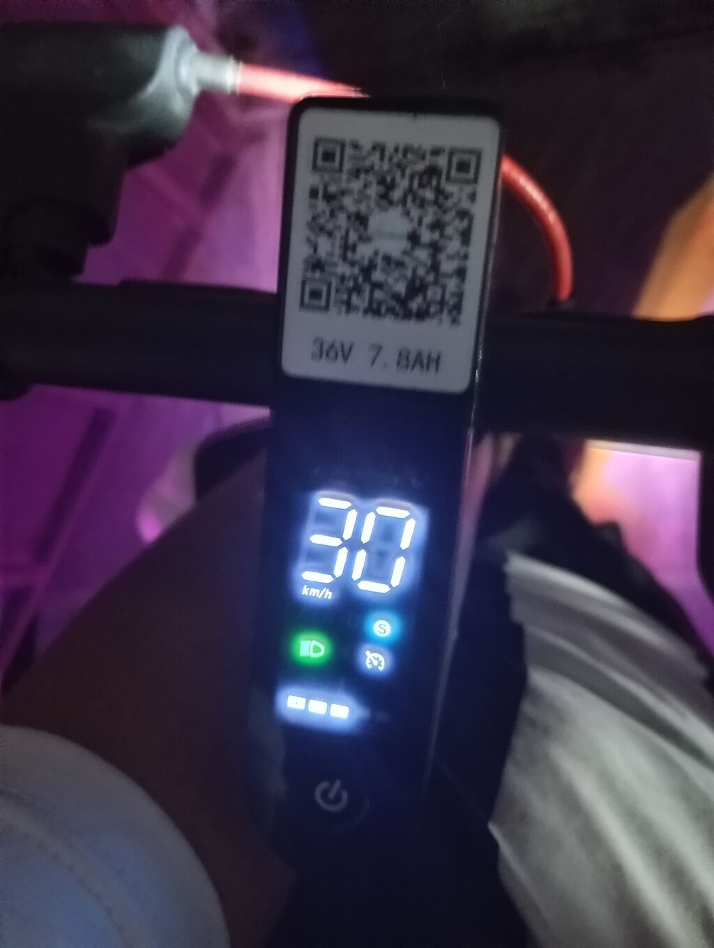 Elektrik skuter – güclü işıqlandırma ilə şəhərdaxili sürüş üçün — Skuterlər, Xırdalan (6)