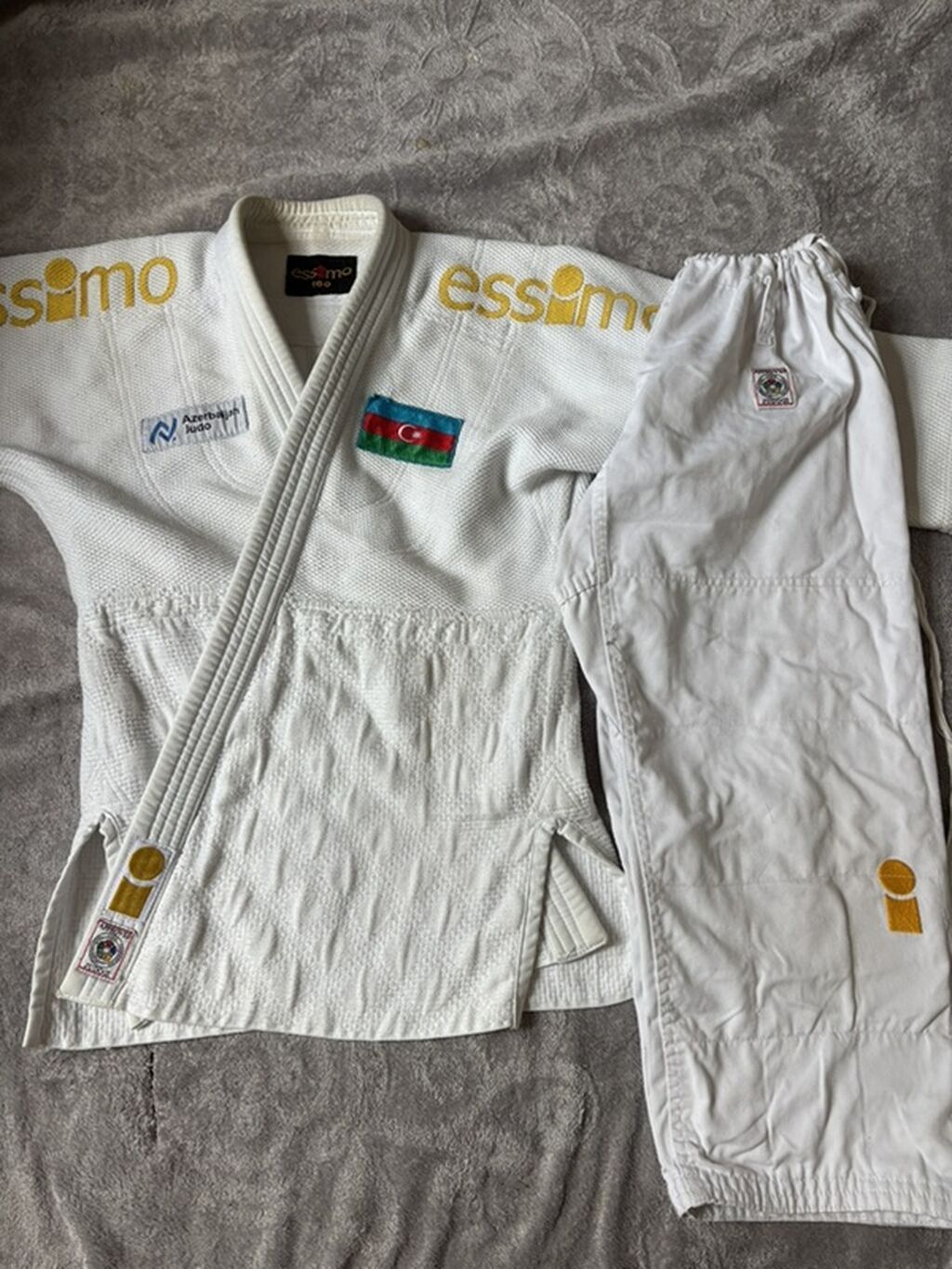 Essimo brendi cüdo kimono dəsti (jeket + şalvar) - Rəng: ağ - Ölçü — İdman və istirahət, Digah