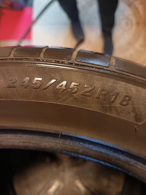 Satılır: avtomobil şinləri komplekti - Ölçü: 245/45 ZR18 - Tip — Bakı