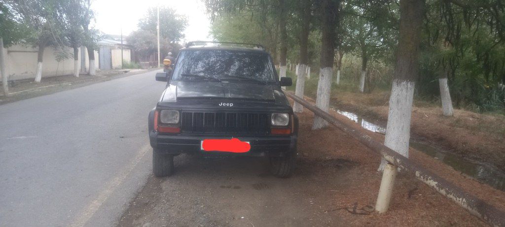 Jeep Cherokee, 2.5 L, 1996 il, 244 586 km — Avtomobillər, Biləsuvar