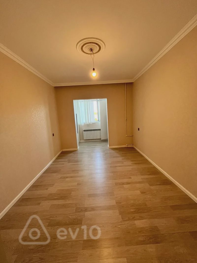 For sale: 2-room apartment (old building), 65 m² — Mənzil, Bakı (3)