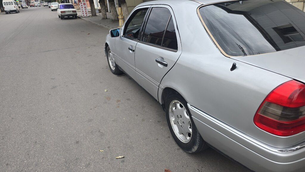 Mercedes C 220, 2.2 L, 1994 il, 552 000 km 99-MF-480 — Avtomobillər, Quba (4)