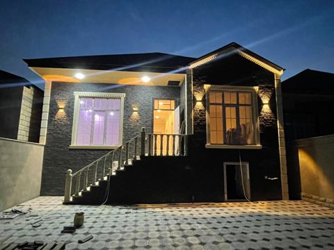 Satılır 4 otaqlı həyət evi/bağ evi 130 m² — Bakı