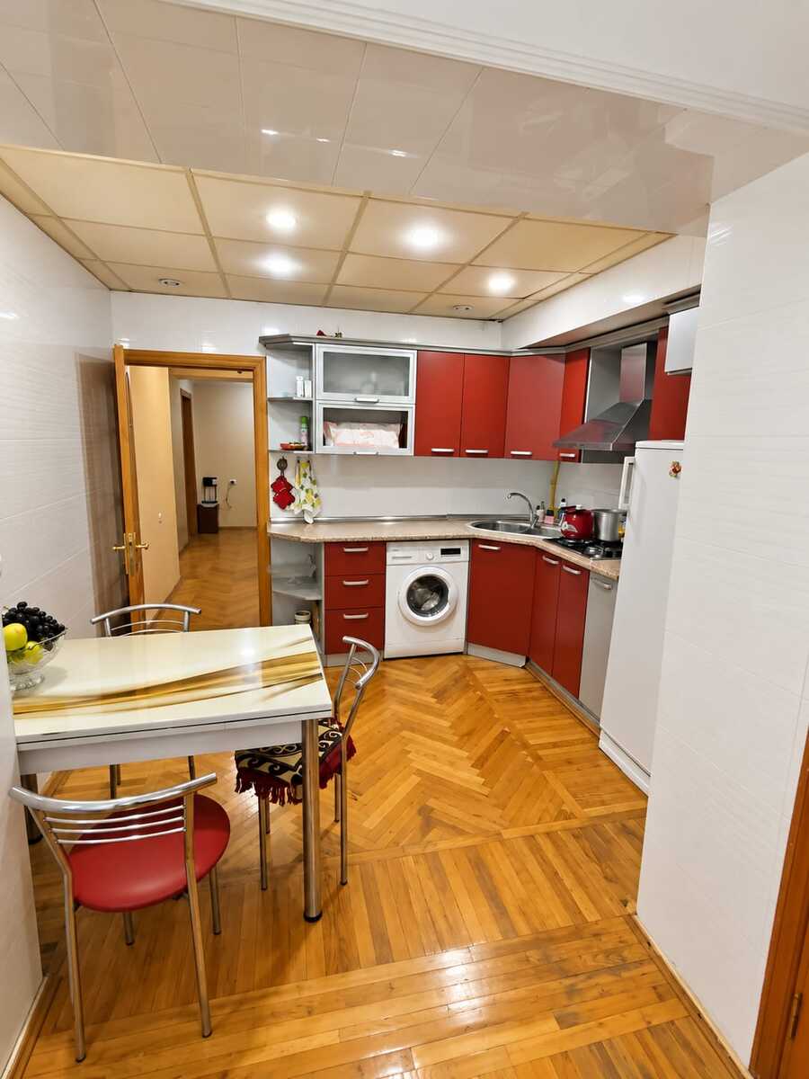 Satılır 3 otaqlı köhnə tikili 95 m² — Mənzil, Bakı (7)