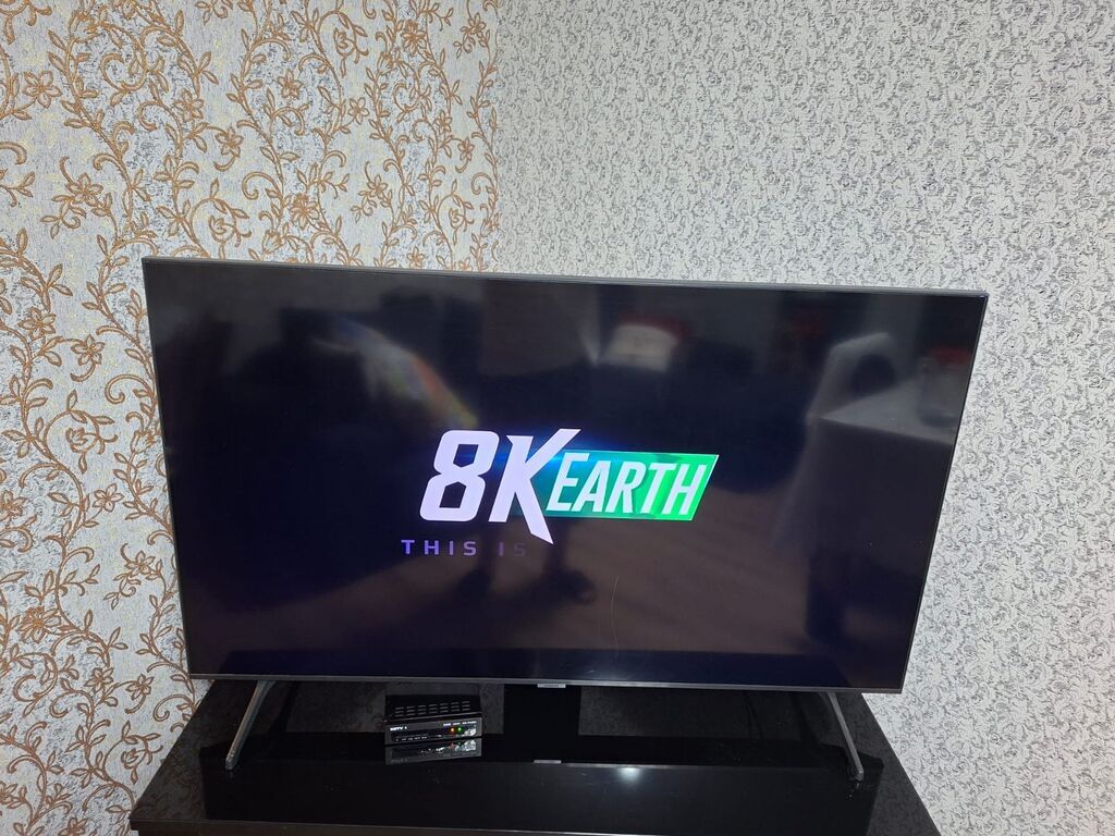 127sm 4K Samsung Smart TV – böyük ekranlı, nazik çərçivəli model — Televizorlar, Bakı (2)