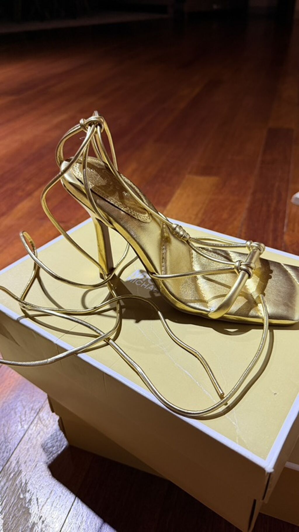Qızılı rəngdə yüksək dabanlı bağlama sandal 38 ölçü — Sandal, Bakı (2)