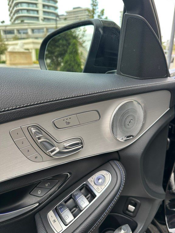 Mercedes C 300, 2.0 L, 2021 il, 137 000 km 99-SQ-090 — Avtomobillər, Bakı (7)