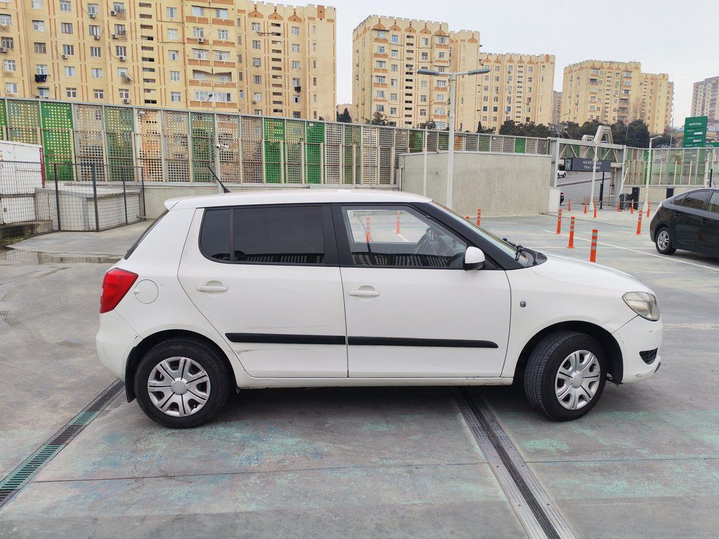 Skoda Fabia, 1.6 L, 2012 il, 282 000 km — Avtomobillər, Bakı (3)