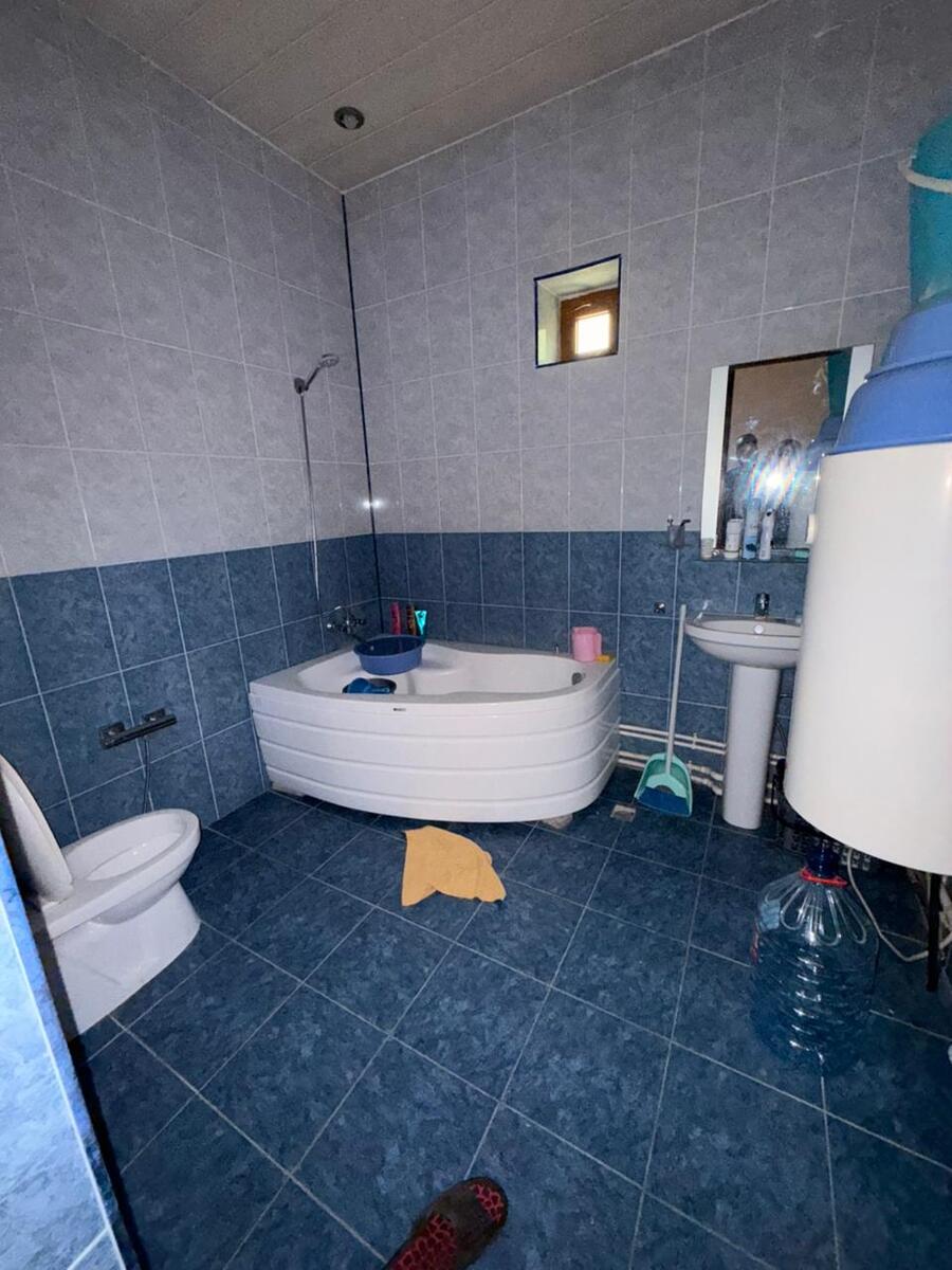 Satılır 4 otaqlı həyət evi/bağ evi 200 m² — Ev, villa, Bakı (11)