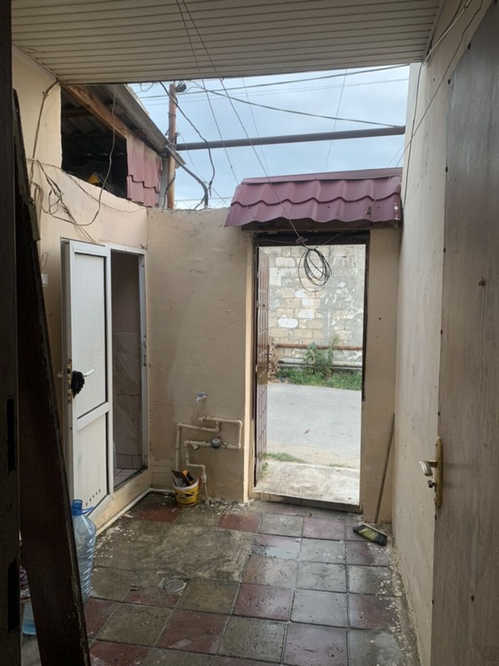 2 otagli həyət evi - Plan: girişli kiçik həyət hissəsi, 1 otaq, ayrıca — Ev, villa, Bakı