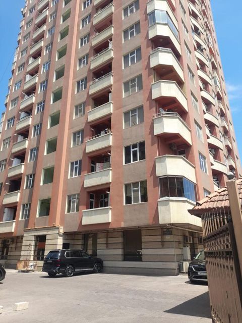 Satılır 4 otaqlı yeni tikili 175 m² — Bakı