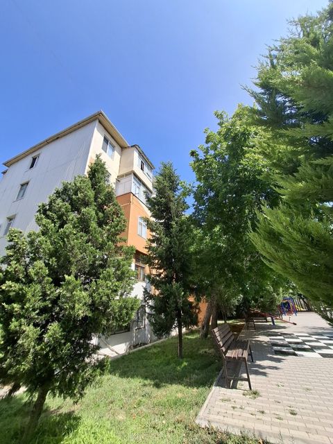 Satılır 2 otaqlı köhnə tikili 45 m² — Bakı