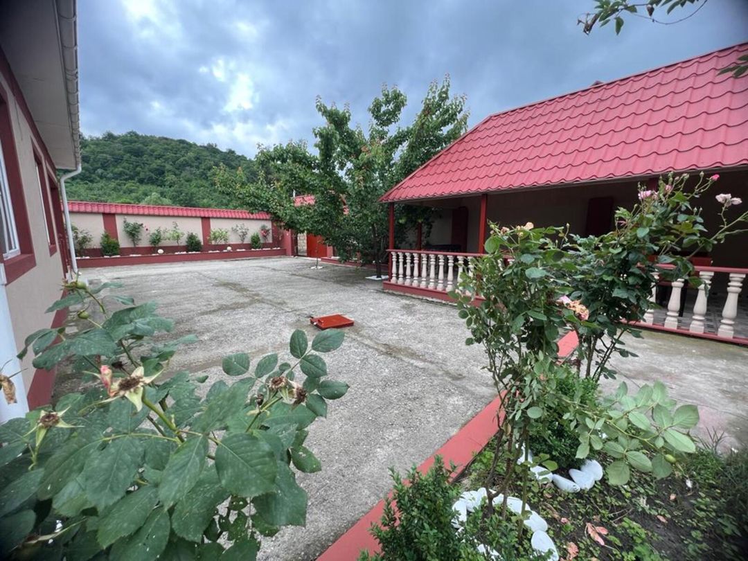 İcarəyə verilir 2 otaqlı həyət evi/bağ evi 150 m² — Ev, villa, Quba (10)
