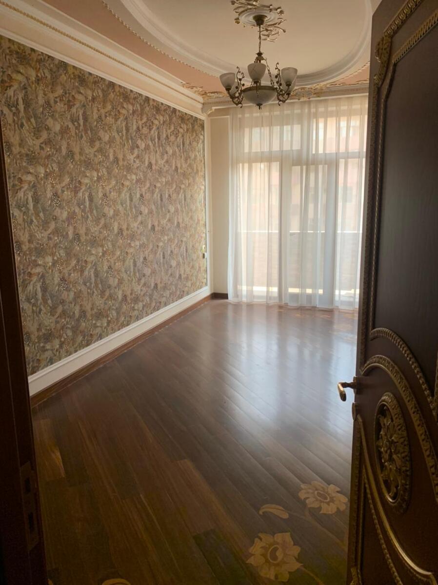 Satılır 6 otaqlı yeni tikili 400 m² — Mənzil, Bakı (7)