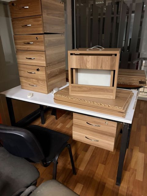 50₼ ofis masası satılır Gənclik 4321 zeyno — Bakı