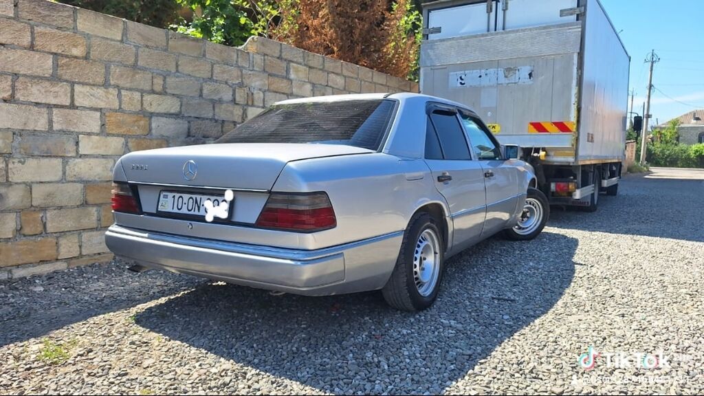 Mercedes-Benz E 220: 2.2 l Sedan 10-ON-893 — Avtomobillər, Quba (7)