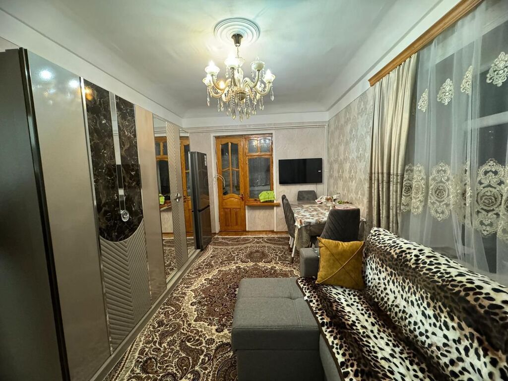 Yerdeki xalca satilir 500 manata alinib 450 manata satilir Real — Mənzil, Bakı (3)