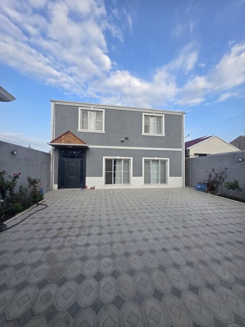 Satılır 4 otaqlı həyət evi/bağ evi 185 m² — Bakı