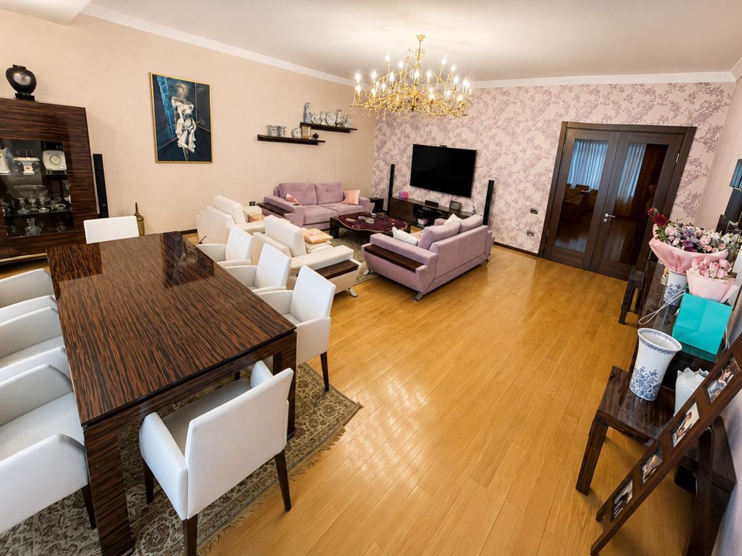 Satılır 4 otaqlı yeni tikili 195 m² — Mənzil, Bakı