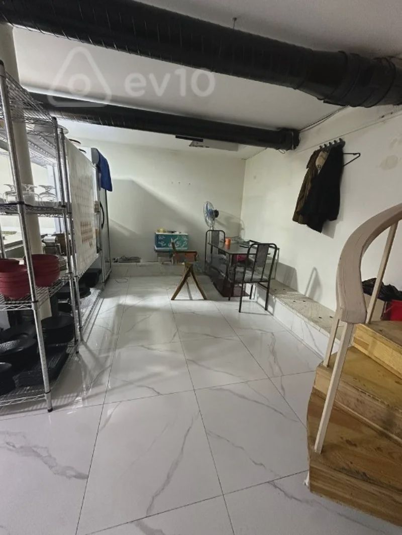 Obyekt, 100 m², 8 Noyabr pr. — kirayə — Əmlak, Bakı (12)