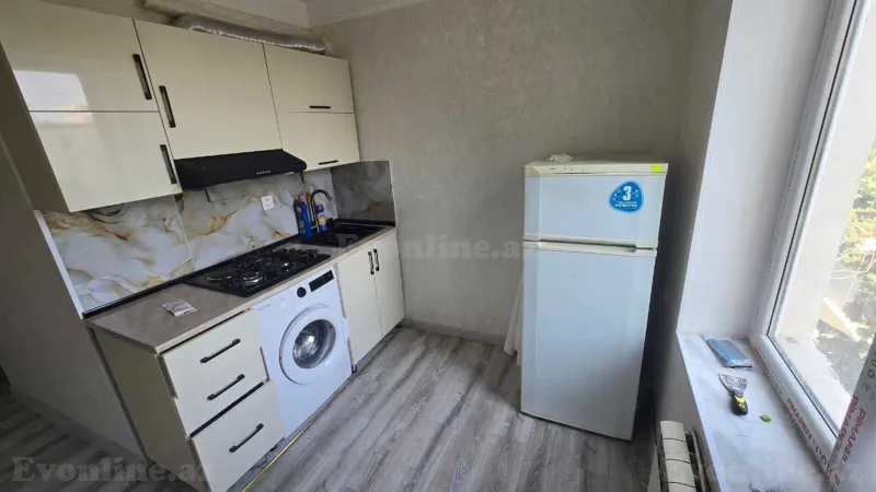 Satılır 1 otaqlı Mənzil Köhnə tikili 35 m² Bakı, Nizami r., Qara Qarayev m., 8-ci kilometr — Mənzil, Bakı (4)