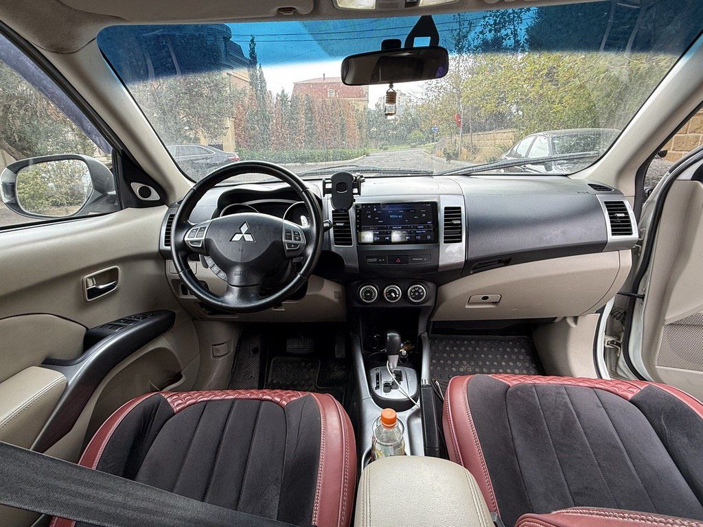 Mitsubishi Outlander, 3.0 L, 2011 il, 321 000 km — Avtomobillər, Bakı (5)