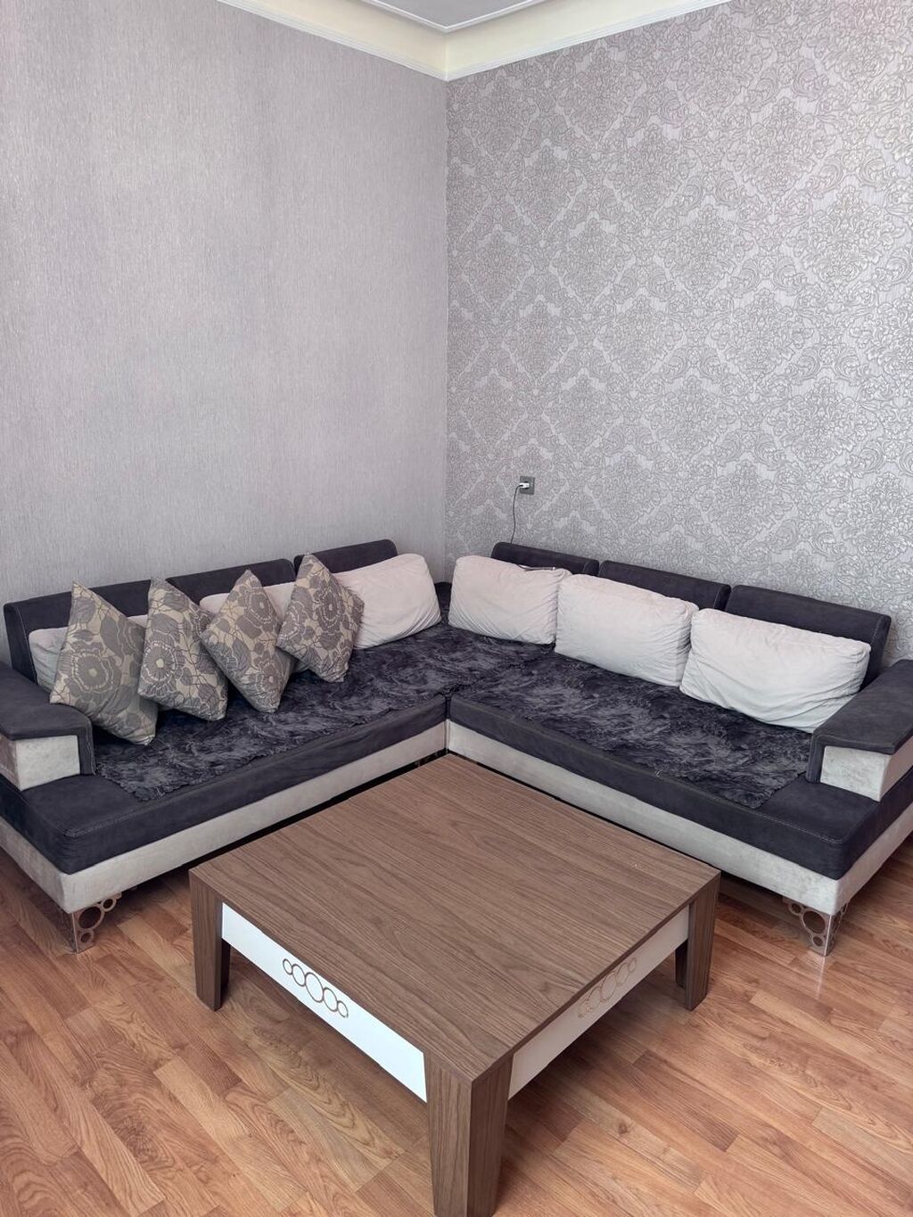 Kunc divan satilir// embawood istehsalidir. Qiymet 330 manat.jurnalni — Divanlər, Bakı