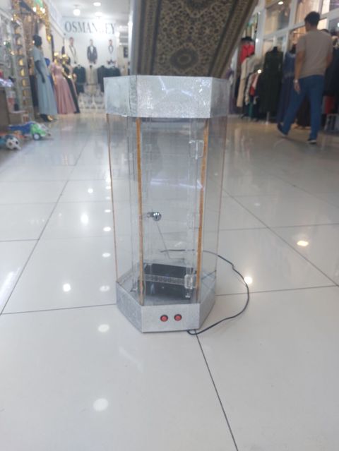 Elektrikli fırlanan vitrin stendi - Forması: çoxbucaqlı (altıguşəli) — Bakı