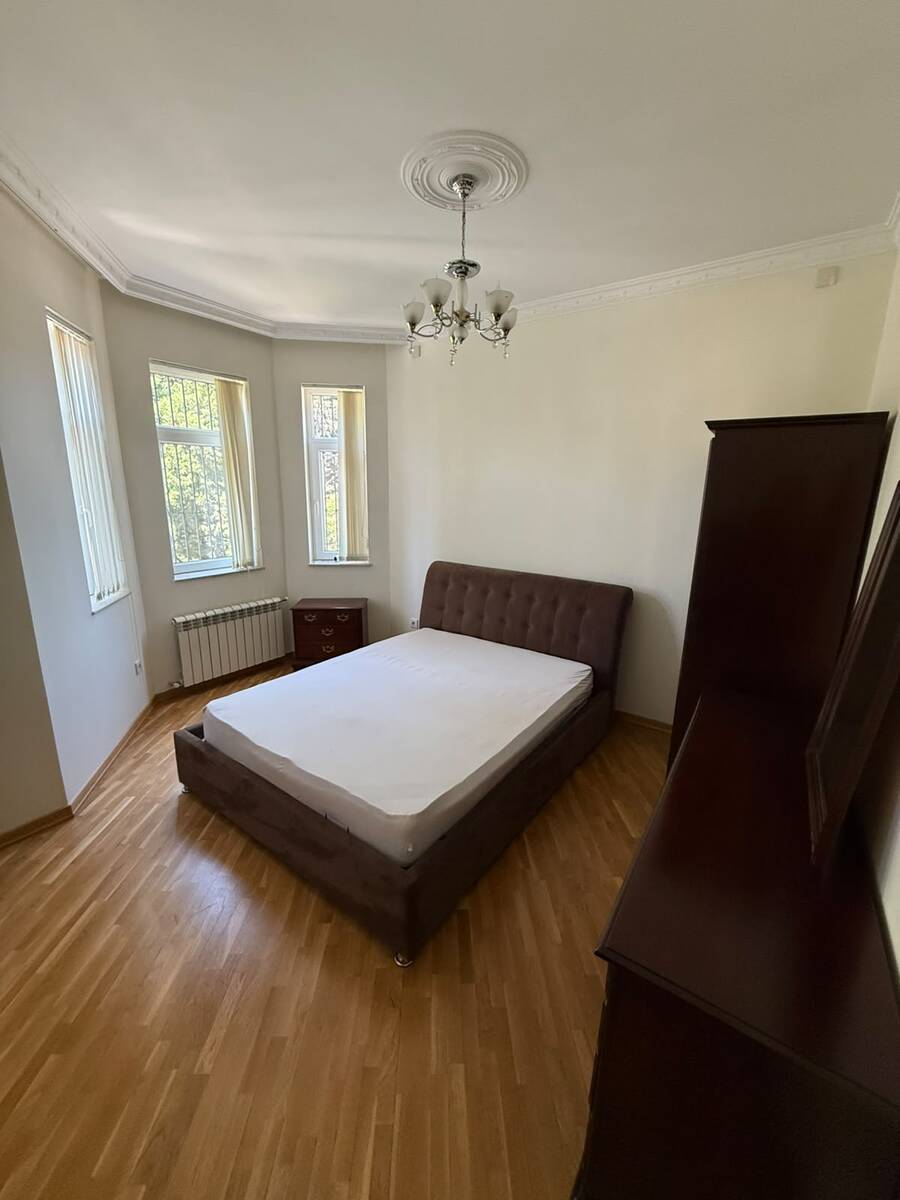 İcarəyə verilir 9 otaqlı həyət evi/bağ evi 400 m² — Ev, villa, Bakı (11)