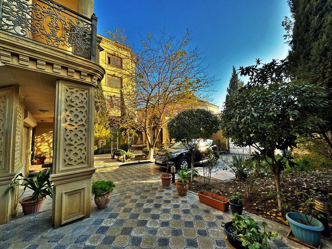 Satılır 9 otaqlı həyət evi/bağ evi 800 m² — Ev, villa, Bakı (4)