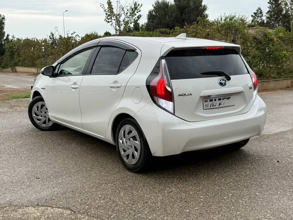 Toyota Aqua, 1.5 L, 0.9 kWh, 2016 il, 62 760 km — Avtomobillər, Bakı (3)