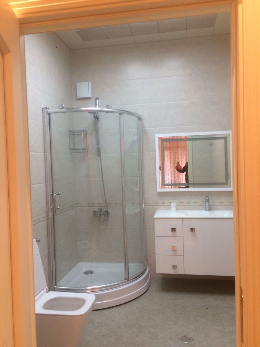 İcarəyə verilir 3 otaqlı yeni tikili 160 m² — Mənzil, Bakı (11)