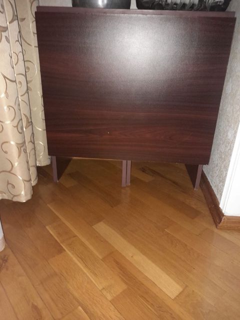 Qatlanan masa – kompakt, praktiki və çoxməqsədli. - Material: ağac — Bakı