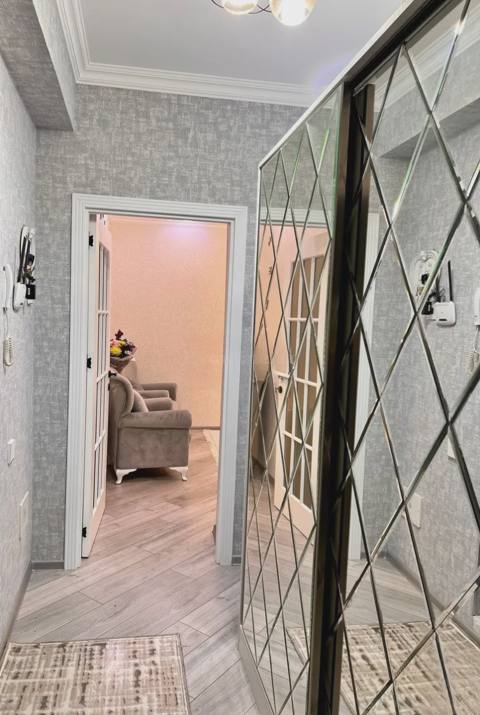 Satılır 2 otaqlı Mənzil Köhnə tikili 60 m² Bakı, Xətai r., Əhmədli m., Əhmədli — Nigar X — Пәтер
