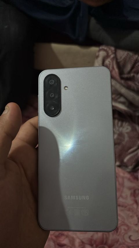 Samsung Galaxy A17, 128 GB, rəng - Gümüşü, Sensor — Bakı