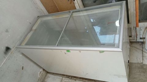 Dondurucu vitrin – 1.30 m uzunluq - Şüşə sürgülü qapaq, içərisi geniş — Bakı