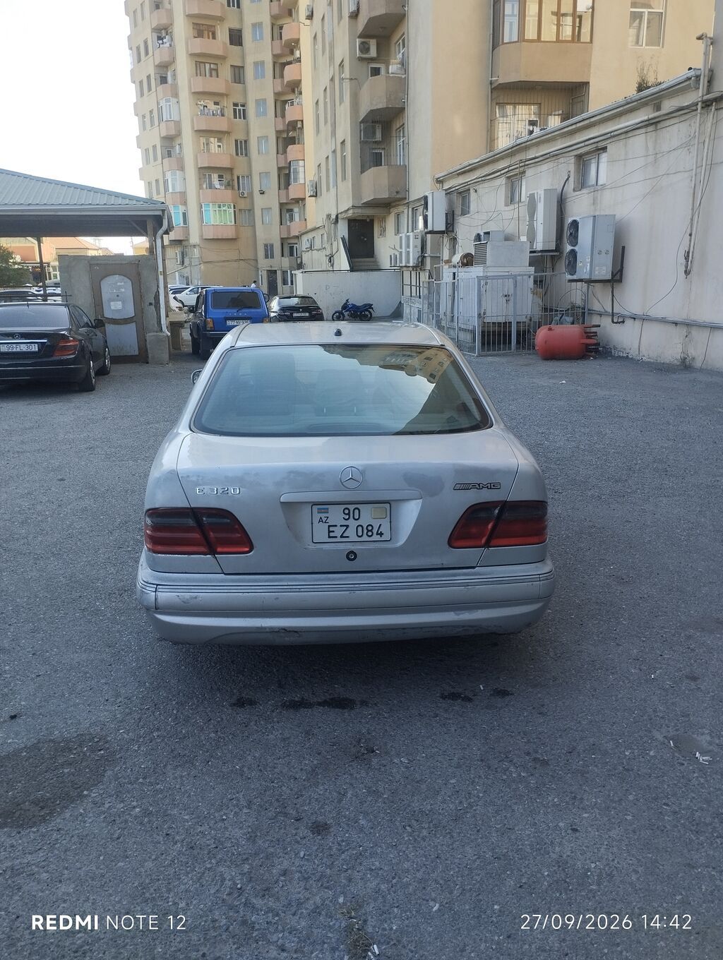 Mercedes-Benz E 320: 3.2 l 2001 il Sedan — Avtomobillər, Mehdiabad (2)