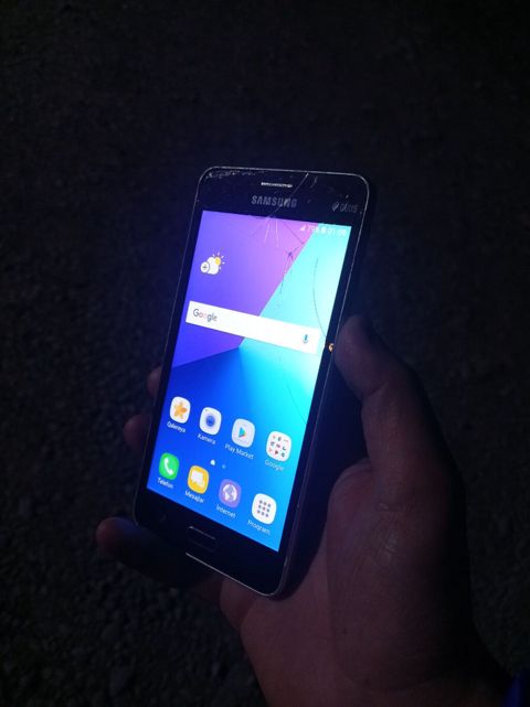 Samsung Galaxy J2 2016, 8 GB, rəng - Qara, İki sim kartlı — Gəncə
