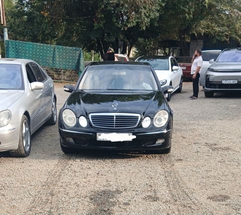 Mercedes E 220, 2.2 L, 2003 il, 400 000 km — Masallı