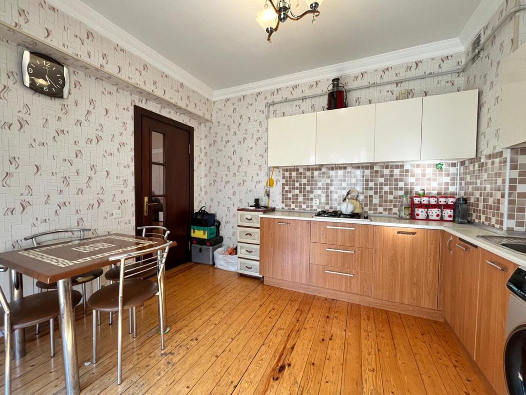 Satılır 2 otaqlı köhnə tikili 114 m² — Mənzil, Bakı (8)