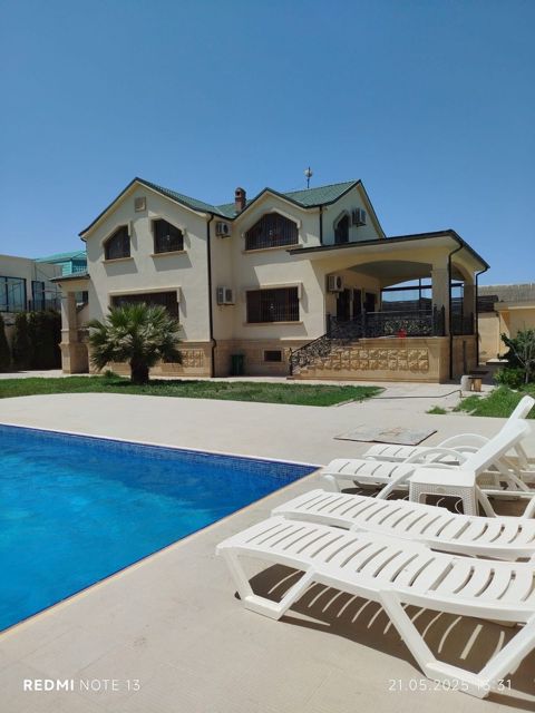 Satılır 5 otaqlı həyət evi/bağ evi 195 m² — Bakı