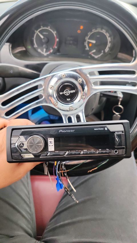 Pioneer Mvh s325 bt satılır cəmi 1 həftə işləyib hər bir — Digah