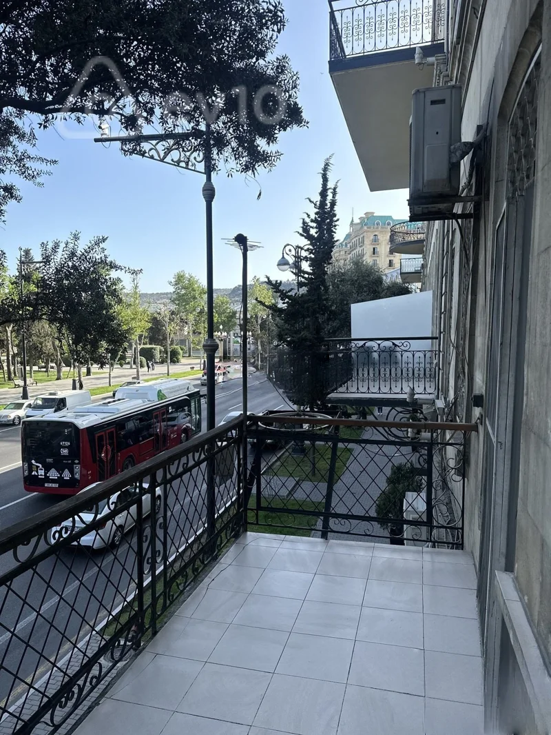 4 otaqlı mənzil, 130 m², Neftçilər prospekti — Mənzil, Bakı (10)