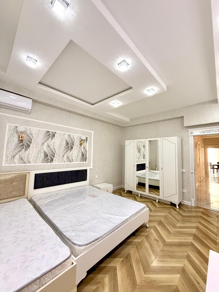 Satılır 4 otaqlı yeni tikili 150 m² — Mənzil, Bakı (7)